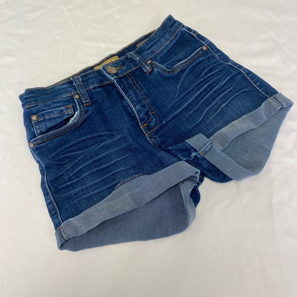 STS Blue woman’s High waist jean shorts size 5